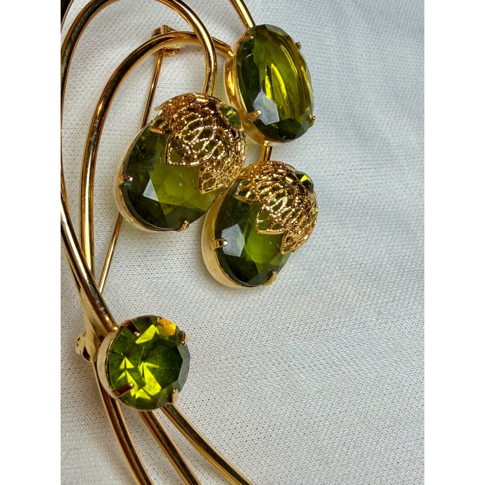 Vintage Sarah Coventry Gold Tone Olive Green Glass Stone Spray Brooch Pin - Picture 2 of 9